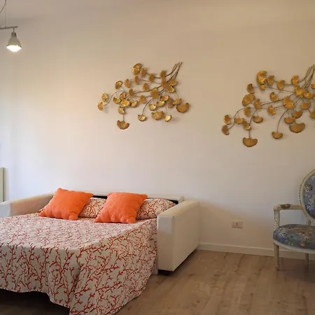 Piazza Lauro Apartman *